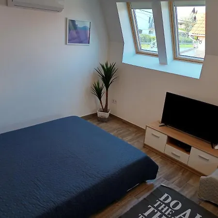 Apartament Szellorozsa *